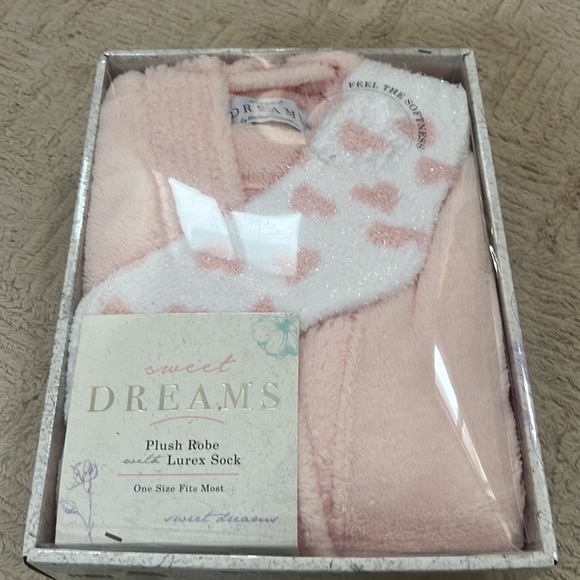 Robe with Lurex Sock gift set, pink robe & socks with hearts, New in sealed box - Picture 10 of 16